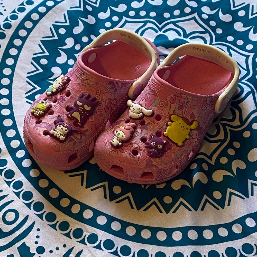 CROCS X SANRIO Limited edition pink toddler C10 Crocs